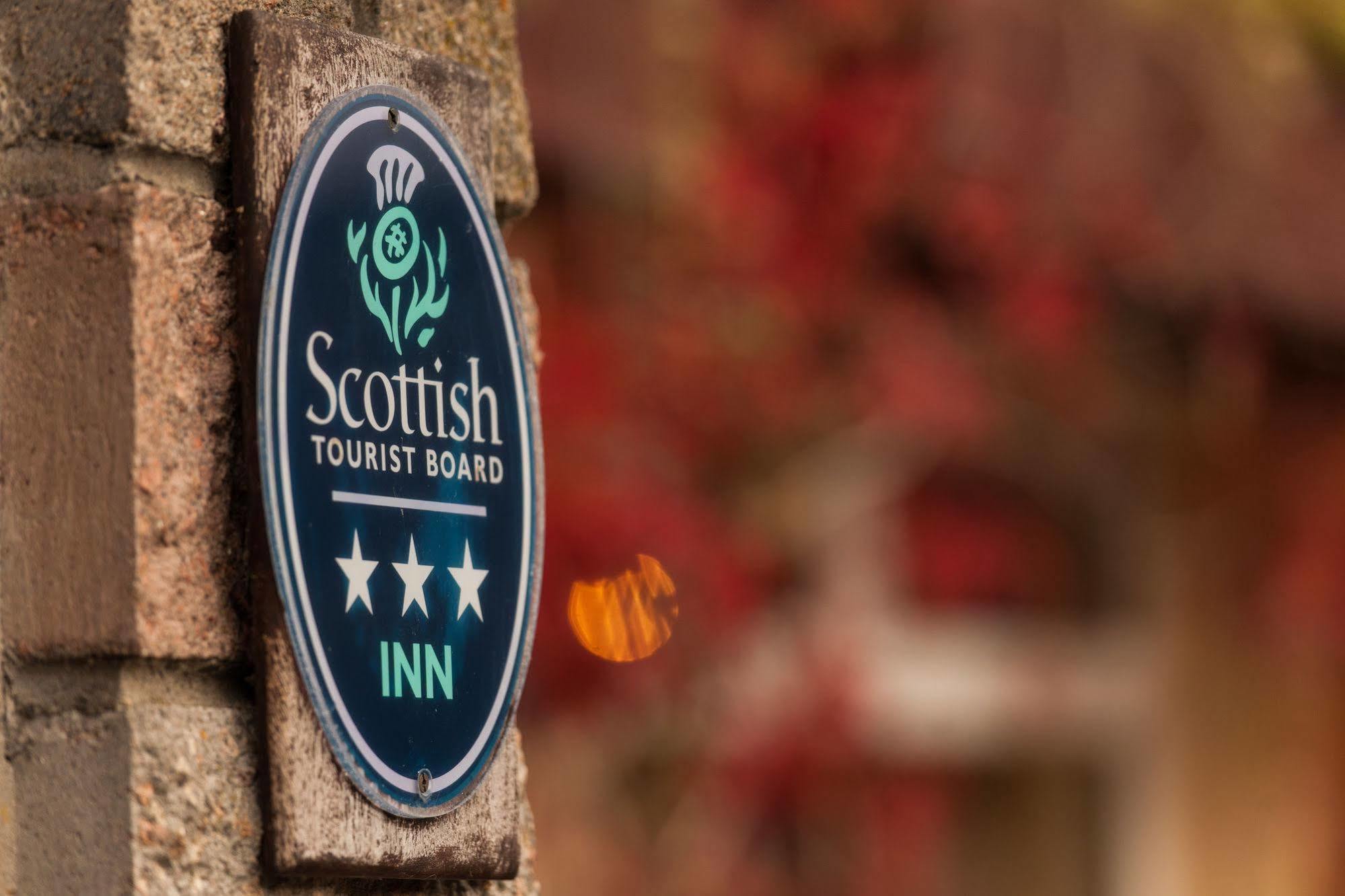 The Stronlossit Inn Fort William Exteriör bild
